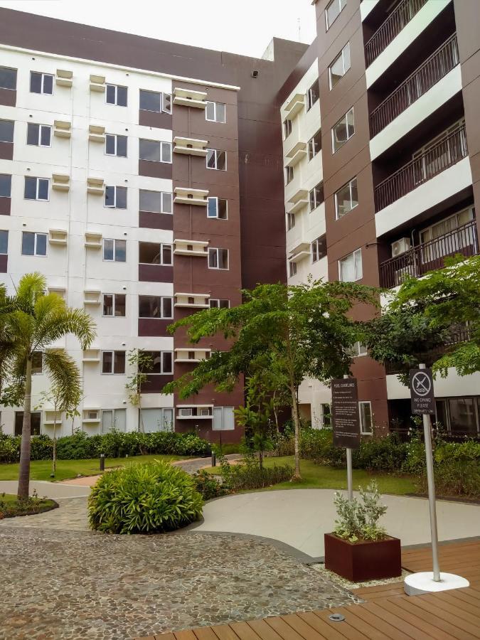 Spacious 2 Bedroom Unit For Rent Apartment *