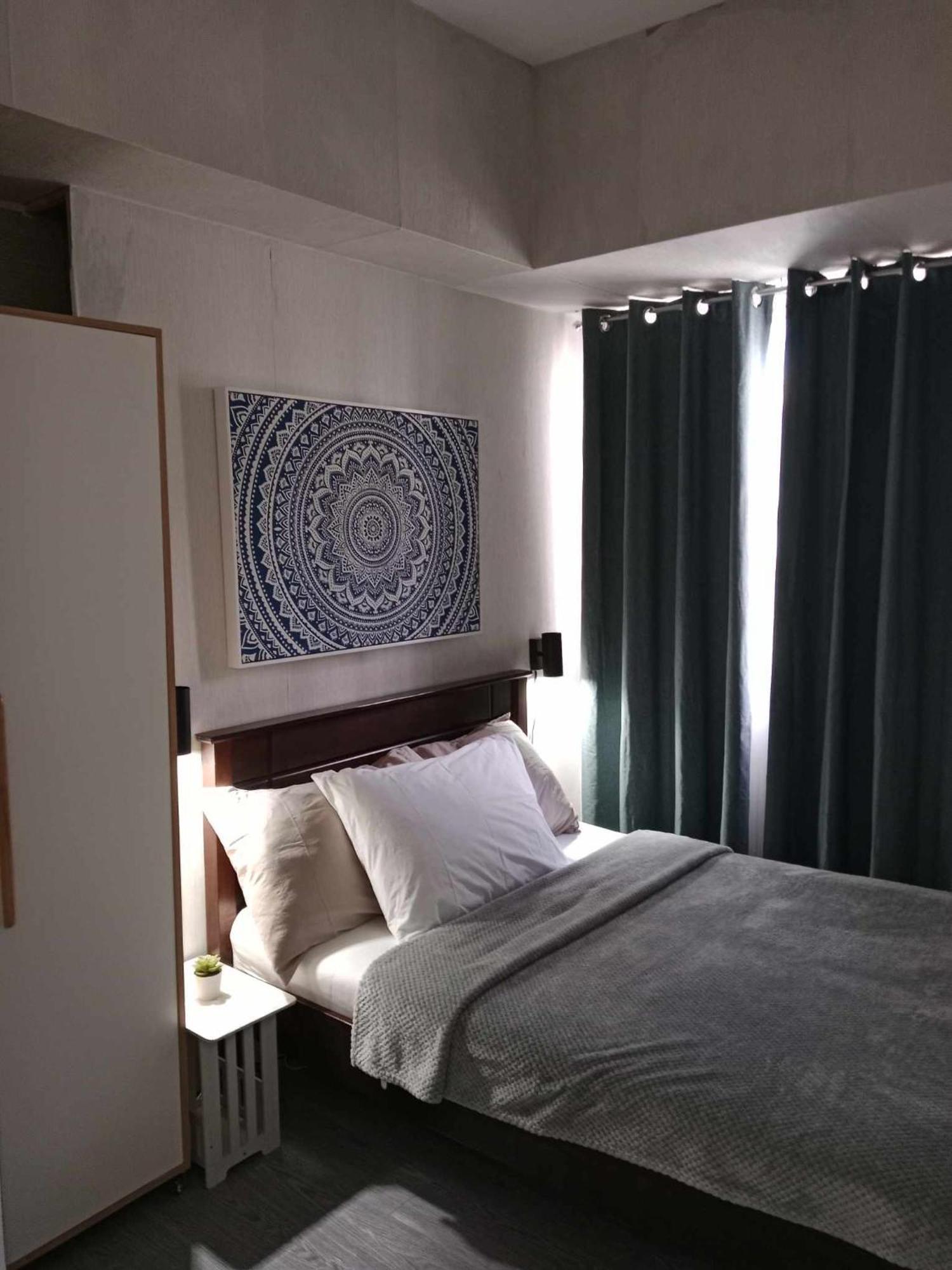 Apartment Spacious 2 Bedroom Unit For Rent *
